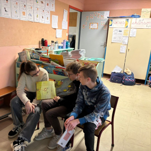 Léane Gabriel et Yonal à l'école Jules Verne
