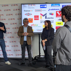 Discours d'accueil par Laurent Richard journaliste et Serge Barbé président du CLEMI