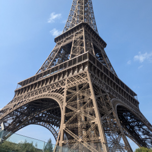 La tour Eiffel pour la pause goûter avant de repartir