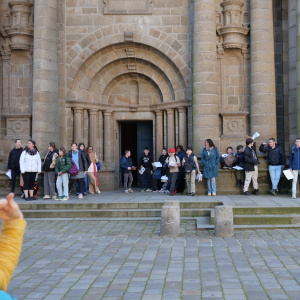 Devant la cathédrale