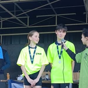 Podium des minimes filles 1re année - nées en 2012 - avec Louise GUILLEMOT 1re et Rose SOUBIGOU YOUENOU 2e